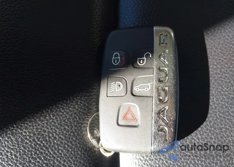 2017 Jaguar F-Pace 35T Premium z USA, uszkodzony, nr VIN SADCJ2BV7HA895415